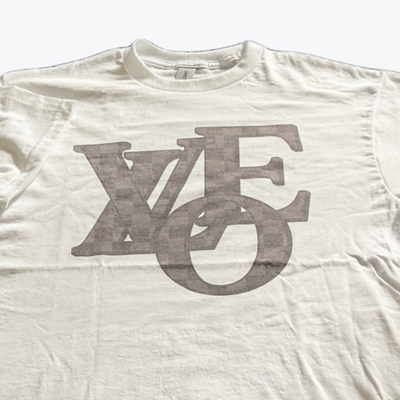 Love Fashion Tee Shirt - Picture 3 of 4